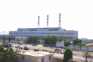 عودة تدريجية لكهرباء العاصمة عدن بعد خروجها كليا عن الخدمة