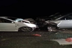 حادث مروري مروع في منطقة الشيخ سالم ب أبين يودي بحياة شخص واصابة اخرين
