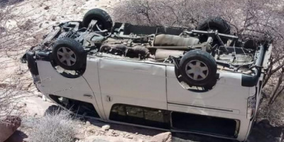طقم يتبع سلطة الإخوان يطلق النار على أحد ابناء لقموش مما أدى الى انقلاب سيارته في العرم بشبوة 