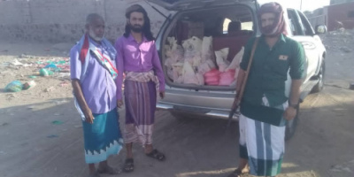 انتقالي لحج يوزع 500وجبة إفطار صائم في مديرية تبن