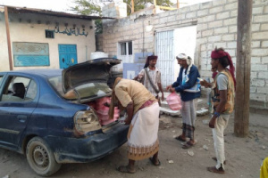 انتقالي خنفر  يقدم مبادرة إفطار الصائم للفئات المستحقة بالمديرية