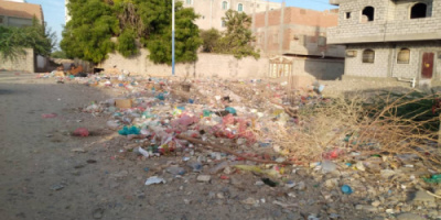 أزمة أكوام القمامة في جعار تخرج عن السيطرة