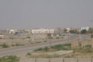 مليشيا الحوثي تقصف مناطق سكنية بحيس