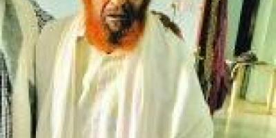 في موكب جنائزي مهيب الممدارة تشيع جثمان الشيخ ناصر عبدالله عبادي