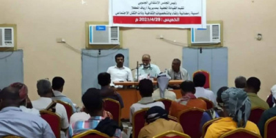 رموز سياسية ومجتمعية بأمسية الانتقالي في أرياف المكلا 