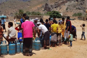 إمدادات وقود إماراتية تسد احتياجات أهالي غرب سقطرى