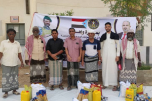 قيادة انتقالي تريم تستقبل قافلة إغاثية مقدمة من اللواء شلال شائع لأسر الشهداء والمحتاجين بالمديرية