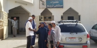 لجنة الطوارئ بانتقالي تريم تقدم مساعدات لمستشفى المديرية ومكافآت للأطباء والمناوبين