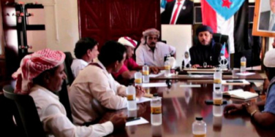 رئيس انتقالي سقطرى يطلع على سبل تأمين البيئة البحرية وملاحقة المعتدين
