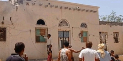بمختلف الأسلحة.. مليشيات الحوثي تقصف الأعيان المدنية في حيس
