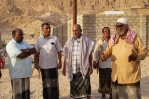 طوارئ انتقالي تريم تطلع على أضرار السيول وتتكفل بصيانة الطرق المتضررة