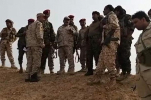 قائد المنطقة العسكرية الرابعة يزور جبهات القتال في طور الباحة 
