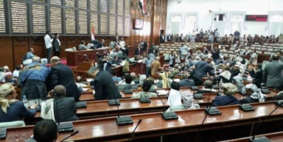  جلسة برلمان الحوثي تتحول لمهرجان شتم وسب بين البرلمانيين 