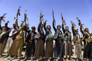 تعددت الوجوه والإرهاب واحد.. الحوثيون يفتحون صنعاء لإيواء الإخوان الهاربين