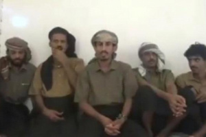 تنظيم القاعدة يفرج عن 5 ضباط من البحث الجنائي بشبوة