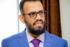 بن بريك : مضحك أن يأتيك من يحدد لك مصلحة بلدك وشعبك