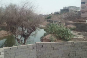 المجاري تفاقم معاناة سكان شرق الحبيلين