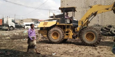 بدء حملة رفع المخلفات من شوارع ردفان 