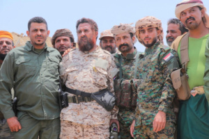 العقيد صامد سناح وعددا من القيادات الأمنية يزورون الخطوط الأمامية بجبهة يافع