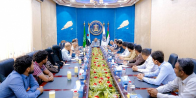 الرئيس الزُبيدي يرأس اجتماعا للجنة التخطيط والاستثمار بالجمعية الوطنية والدائرة المالية بالمجلس 