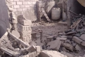 قصف مدفعي حوثي يدمر منزل مواطن في حيس