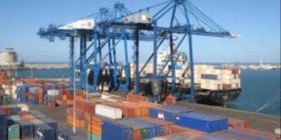 الشرق الاوسط : الحوثيون يغرون التجار للاستيراد عبر الحديدة سعياً لمضاعفة الجبايات