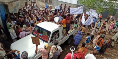 مظاهرات حاشدة في طور الباحة تنديداً بفساد سلطة الإخوان 