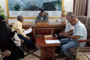 مدير عام المنصورة يناقش آلية تنفيذ مشروع النقد مقابل العمل 