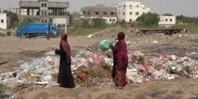 منسقية الانتقالي بتربية لحج تعزز البيئة الصحية بالكلية 