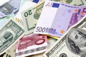 الأجهزة الأمنية المكلفة بمراقبة أسعار الصرف تواصل نزولاتها الميدانية في مديريات عدن
