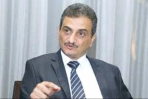 محافظ العاصمة عدن يُعزّي في وفاة العميد المناضل فضل سفيان محسن