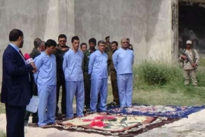 أول صورة للحظة تنفيذ الإعدام بحق قتلة الشهيد الأغبري