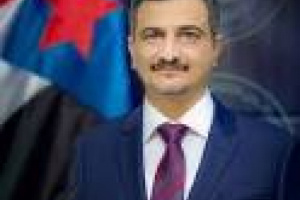 نجاة محافظ عدن من انفجار سيارة مفخخة استهدفت موكبه 