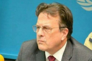 جريسلي يدعو الحوثيين لوقف التصعيد في العبدية 