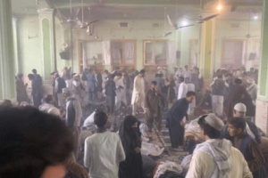 ارتفاع عدد ضحايا حادثة تفجير مسجد في قندهار إلى 150 بين قتيل وجريح 