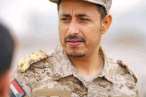قائد محور أبين يعزي رئيس انتقالي ردفان بوفاة والده