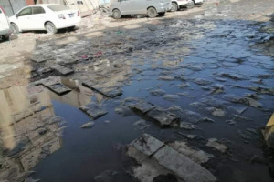 المجاري تحاصر سوق الحبيلين ومطالبات بوضع حل لهذه المشكلة 