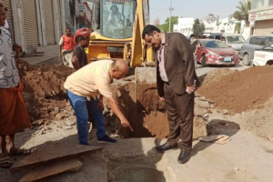 تدشين مشروع إعادة تأهيل شبكة الصرف الصحي لشارع القطيبي ( السجن سابقاً )