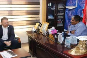 رئيس انتقالي حضرموت يلتقي مستشار مشروع تعزيز التنمية الإقتصادية والتعايش الإجتماعي