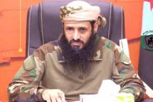 القائد العام لقوات الحزام الأمني يعزي في استشهاد اللواء الركن ثابت جواس