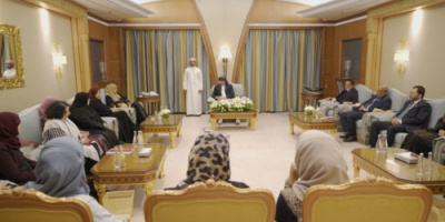 الرئيس الزُبيدي يستقبل عددا من القيادات النسوية في الداخل والخارج 