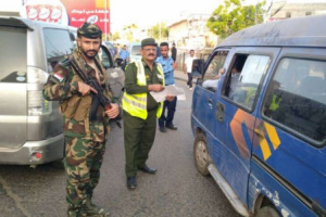 إدارة التوجيه المعنوي بأمن العاصمة عدن تواصل نزولها الميداني لإرشاد المواطنين 