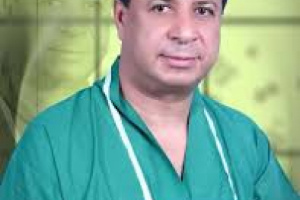 الشبحي يعزي بوفاة زميله البرفسور أحمد الدويل