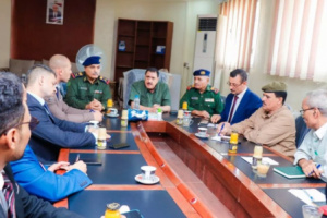 مدير أمن العاصمة عدن يلتقي وفداً من منظمة الانتربول الدولية 