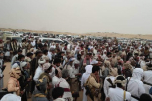 رئيس القيادة المحلية لانتقالي شبوة يشارك في تشييع جثمان الشهيد مفرج الحارثي