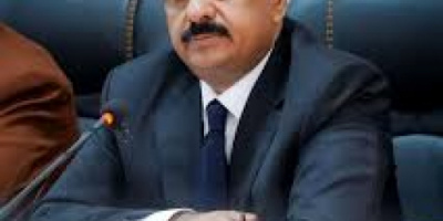 المحافظ العولقي يطلع على خسائر المصالح الحكومية من التمرد الإخواني في عتق 