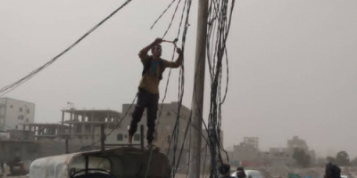 المنطقة الثانية لكهرباء العاصمة عدن تواصل حملاتها لإزالة الربط العشوائي والمزدوج