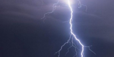 وفاة 5 نساء وإصابة 13 أخريات جراء صاعقة رعدية في عمران اليمنية