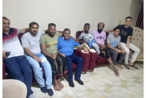 رئيس انتقالي حضرموت يطمئن على صحة المناضل  الجريح حسين البيض 