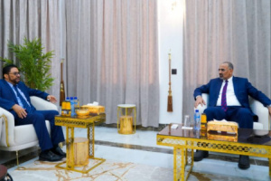 الرئيس الزُبيدي يشدد على أهمية عودة المؤسسات الإعلامية الرسمية للعمل من الداخل 